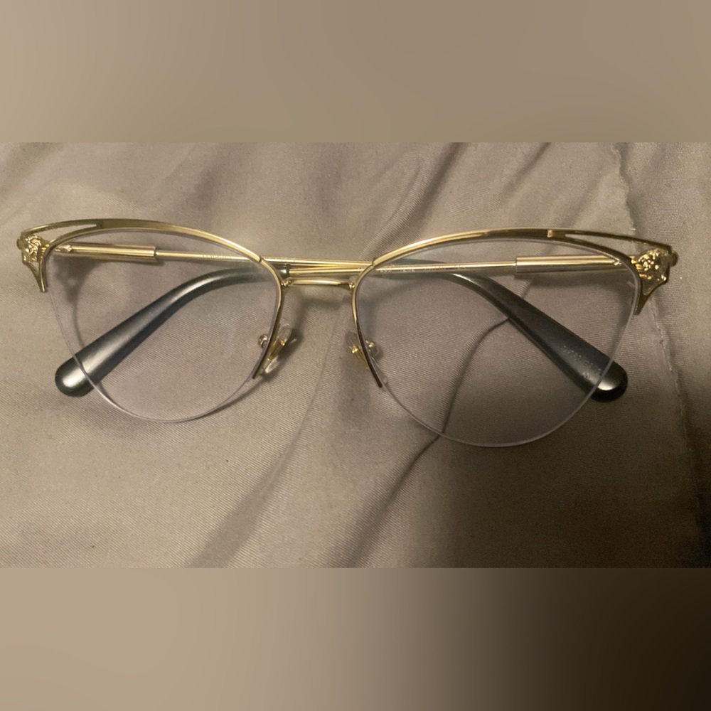 Gold frame Versace glasses - Picture 2 of 3